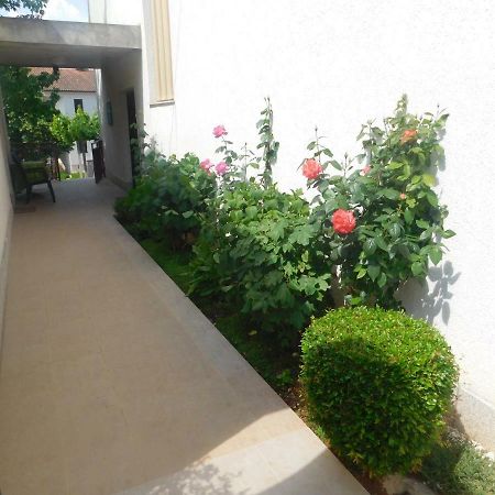 Apartment Artusi Pula Buitenkant foto