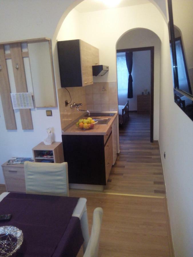 Apartment Artusi Pula Buitenkant foto