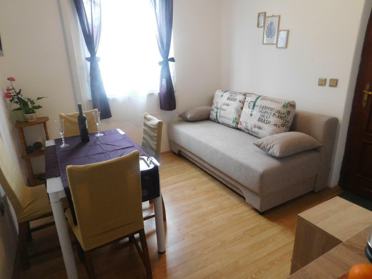 Apartment Artusi Pula Buitenkant foto