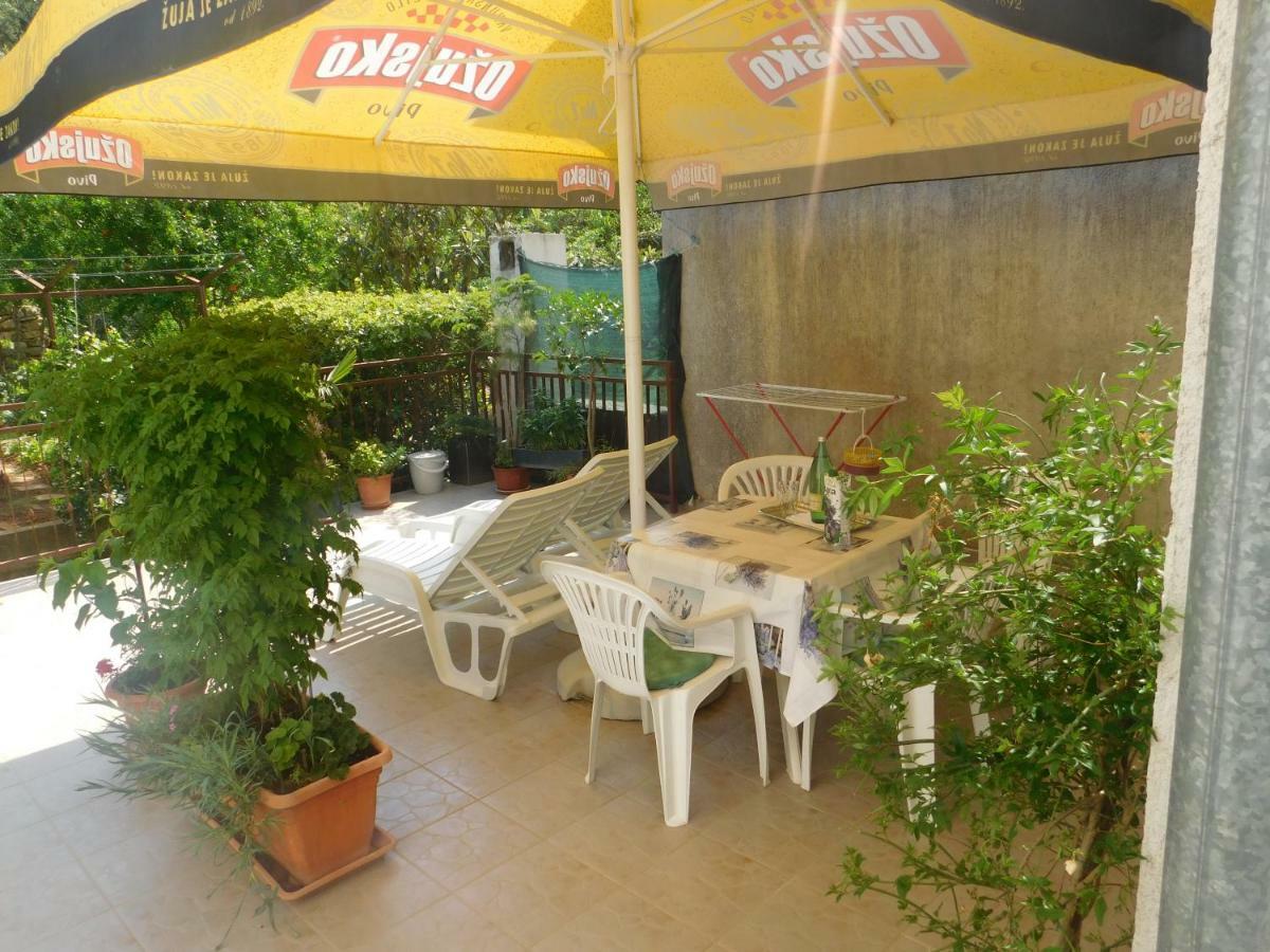 Apartment Artusi Pula Buitenkant foto