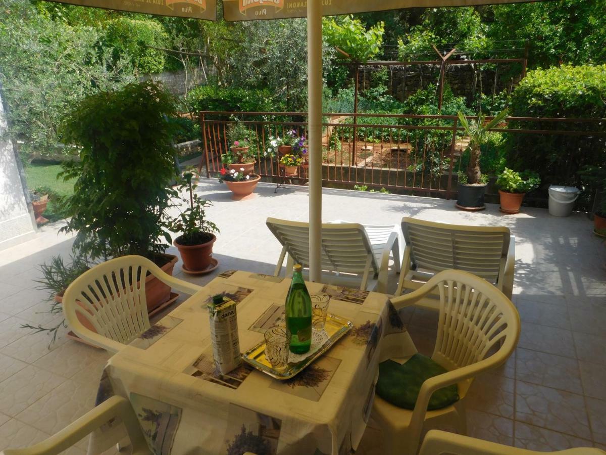 Apartment Artusi Pula Buitenkant foto