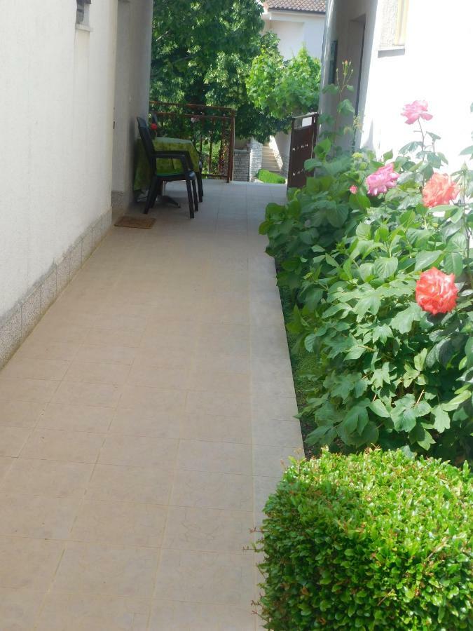 Apartment Artusi Pula Buitenkant foto