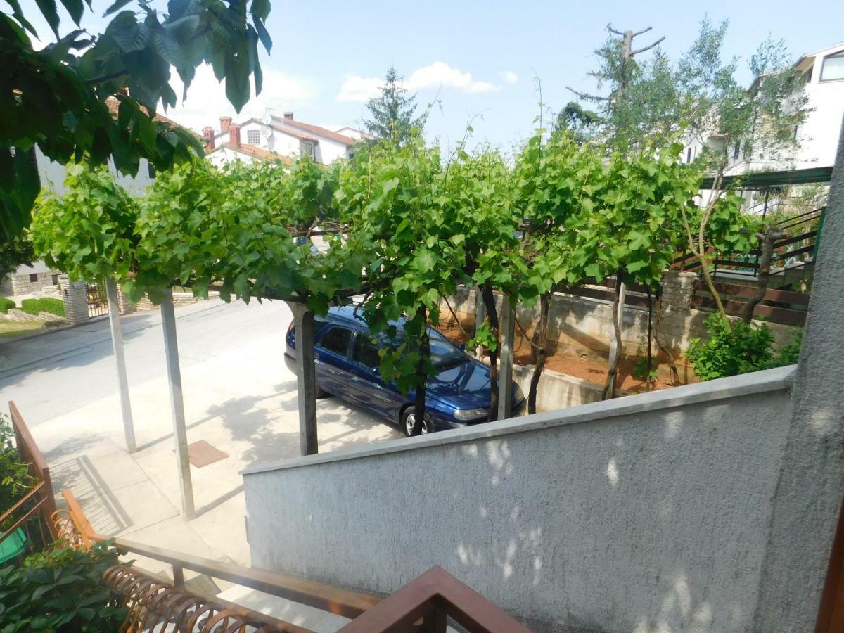 Apartment Artusi Pula Buitenkant foto